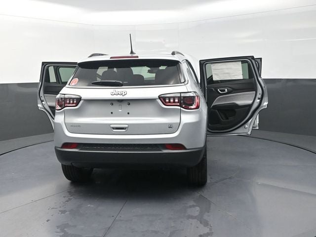 2026 Jeep Compass Base