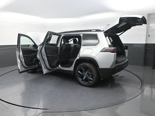 2026 Jeep Cherokee Base