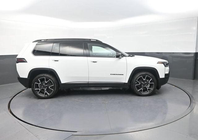 2026 Jeep Cherokee Overland