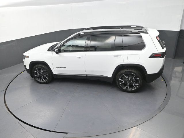 2026 Jeep Cherokee Overland
