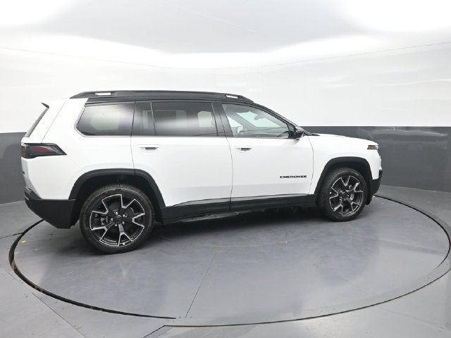2026 Jeep Cherokee Overland