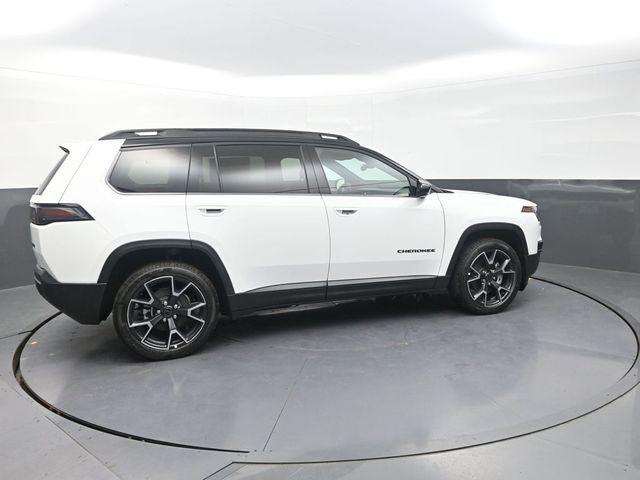 2026 Jeep Cherokee Overland