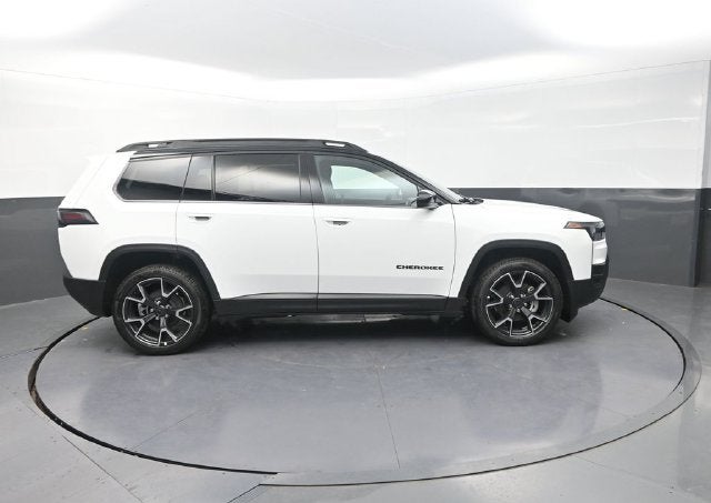 2026 Jeep Cherokee Overland