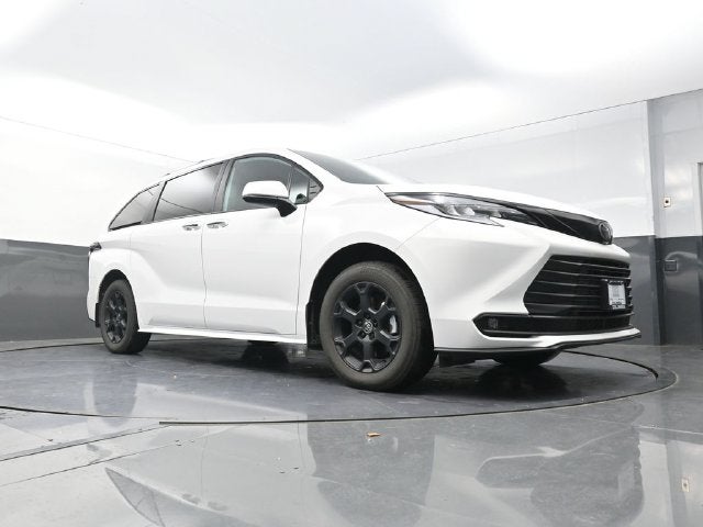 2026 Toyota Sienna Woodland Edition