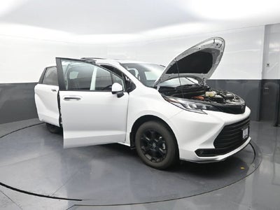 2026 Toyota Sienna Woodland Edition