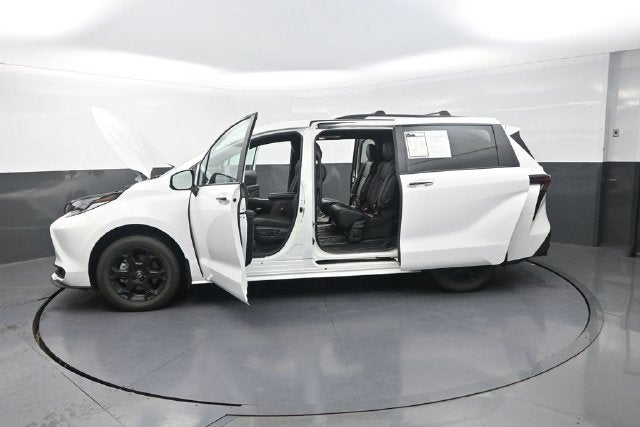 2026 Toyota Sienna Woodland Edition