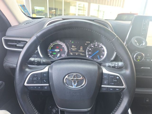 2022 Toyota Highlander Hybrid XLE