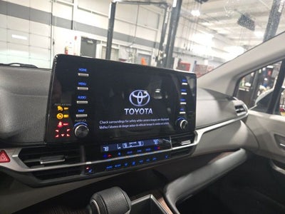 2022 Toyota Sienna XLE 7 Passenger
