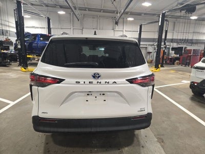 2022 Toyota Sienna XLE 7 Passenger