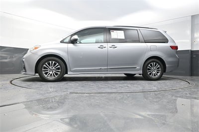 2018 Toyota Sienna XLE 7 Passenger