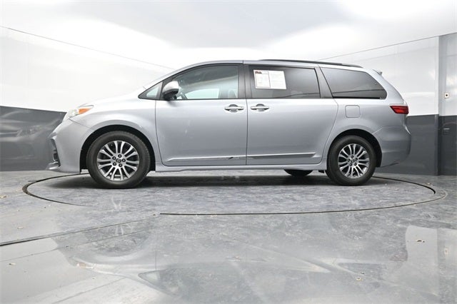 2018 Toyota Sienna XLE 7 Passenger