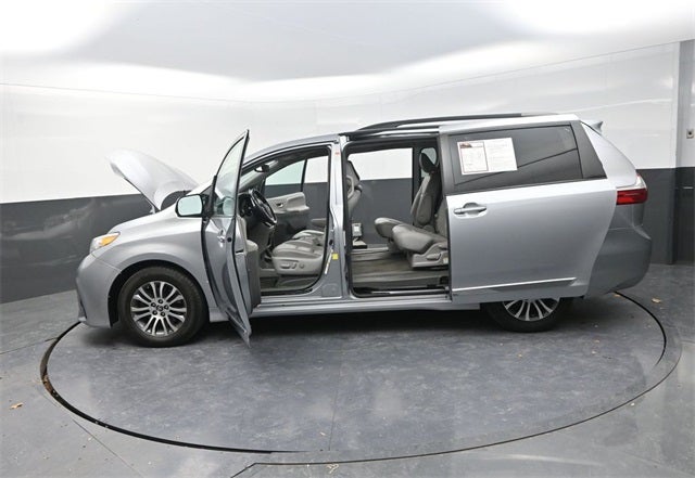 2018 Toyota Sienna XLE 7 Passenger