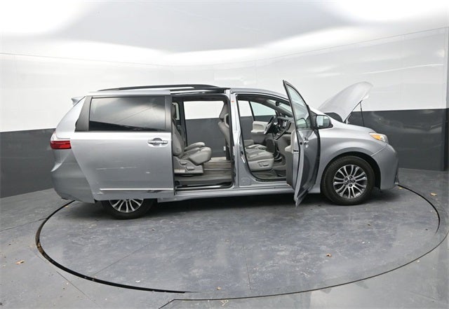 2018 Toyota Sienna XLE 7 Passenger