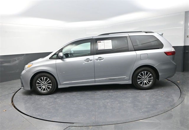 2018 Toyota Sienna XLE 7 Passenger