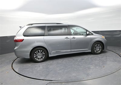 2018 Toyota Sienna XLE 7 Passenger