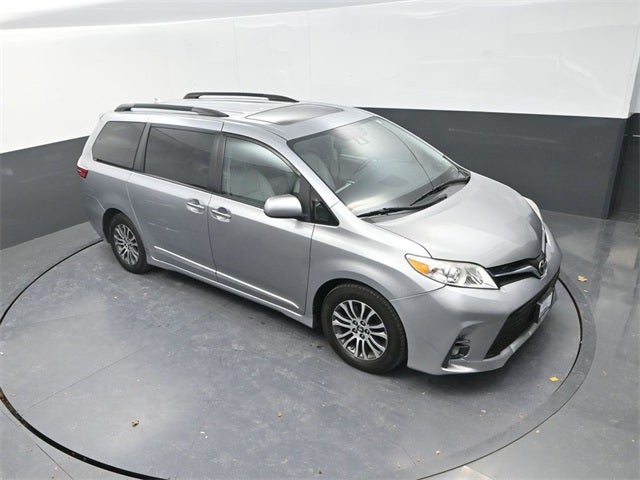 2018 Toyota Sienna XLE 7 Passenger