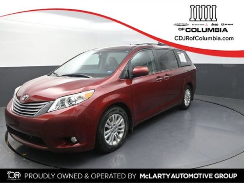 2017 Toyota Sienna XLE 8 Passenger