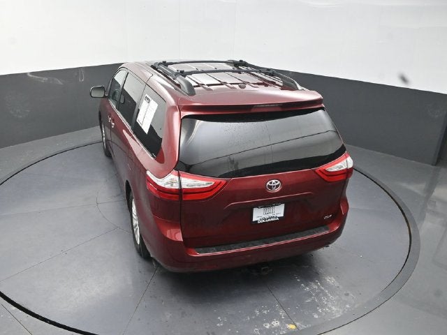 2017 Toyota Sienna XLE 8 Passenger