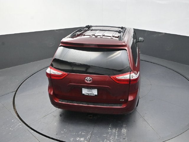 2017 Toyota Sienna XLE 8 Passenger