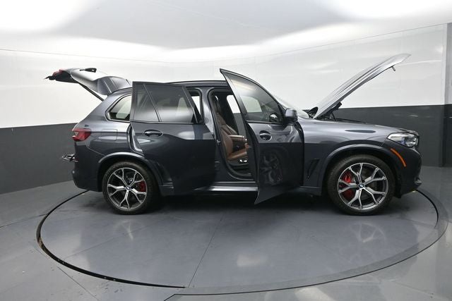 2021 BMW X5 M50i
