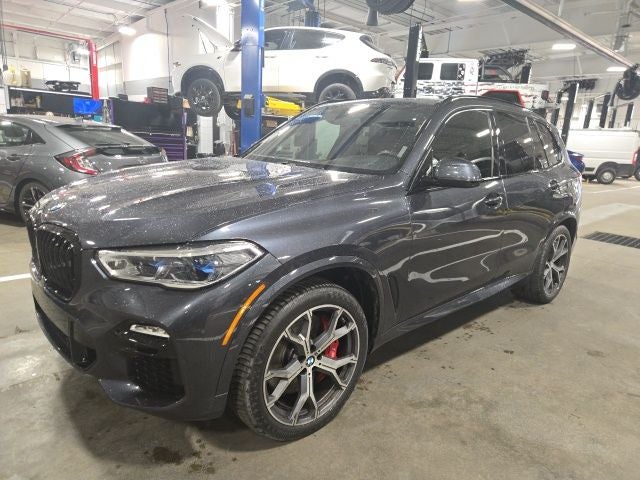 2021 BMW X5 M50i