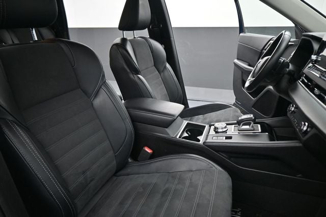 2024 Mitsubishi Outlander Base