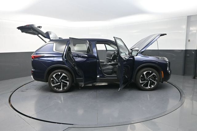 2024 Mitsubishi Outlander Base
