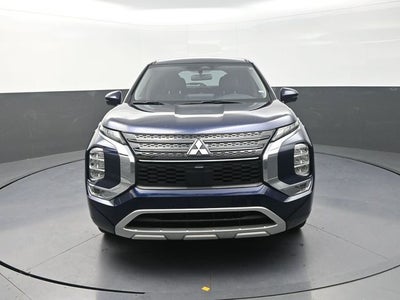 2024 Mitsubishi Outlander Base