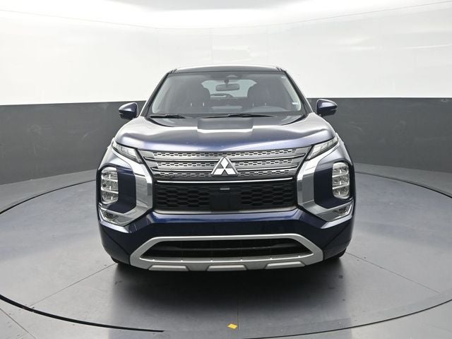 2024 Mitsubishi Outlander Base