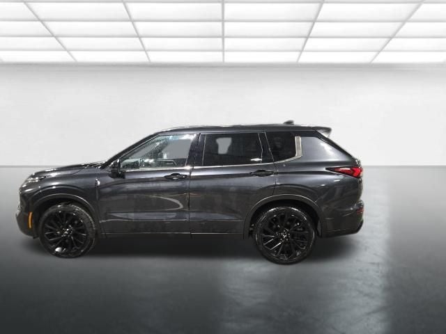 2024 Mitsubishi Outlander Base
