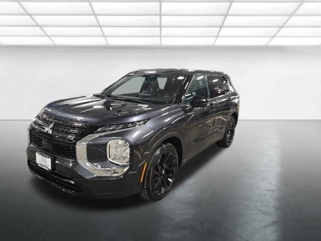 2024 Mitsubishi Outlander Base