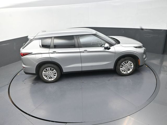 2022 Mitsubishi Outlander ES