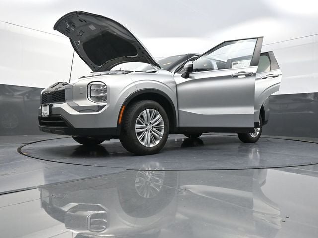 2022 Mitsubishi Outlander ES