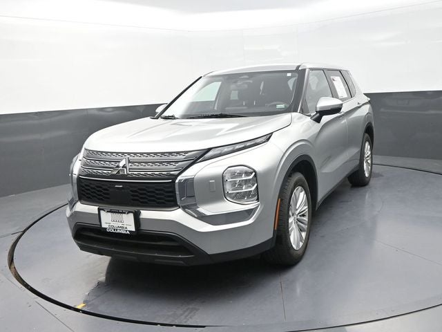 2022 Mitsubishi Outlander ES