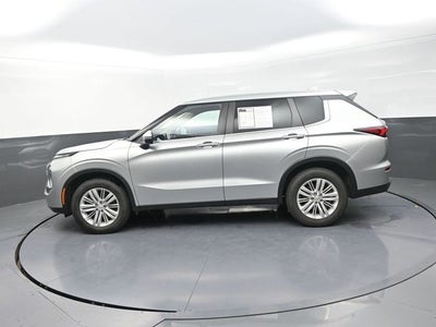 2022 Mitsubishi Outlander ES