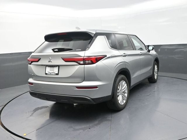 2022 Mitsubishi Outlander ES