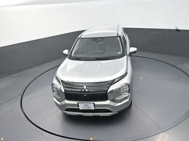 2023 Mitsubishi Outlander Base