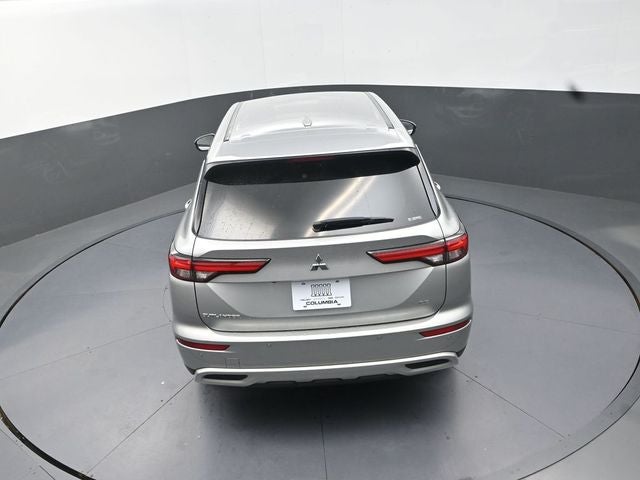 2023 Mitsubishi Outlander Base