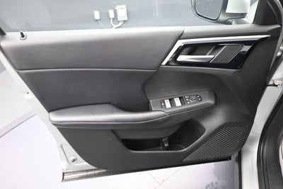 2023 Mitsubishi Outlander Base