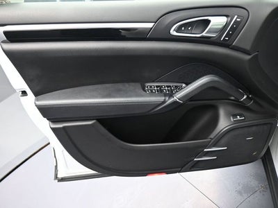 2017 Porsche Cayenne E-Hybrid S